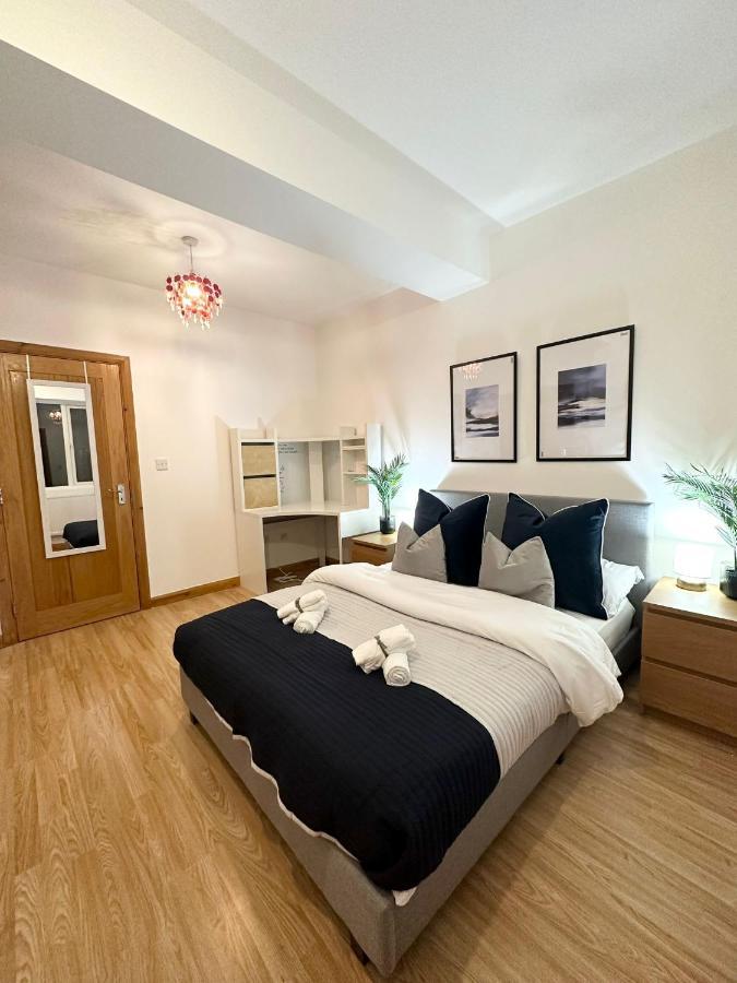 Retreat To A Stylish Ensuite In Лондон Екстериор снимка